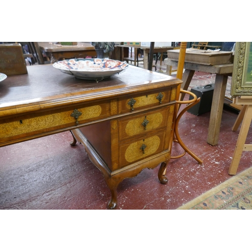 412 - Fine inlaid walnut 1920's Partners desk by Gill & Reigate - Approx size: W: 160cm, D: 87cm, H: 7... 