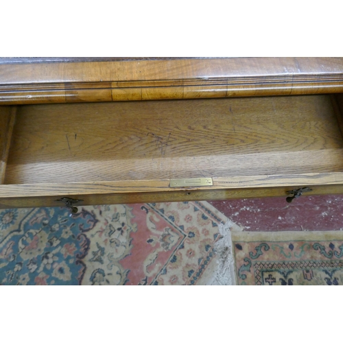 412 - Fine inlaid walnut 1920's Partners desk by Gill & Reigate - Approx size: W: 160cm, D: 87cm, H: 7... 