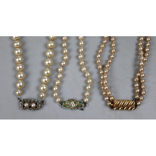 86 - 3 pearl necklaces