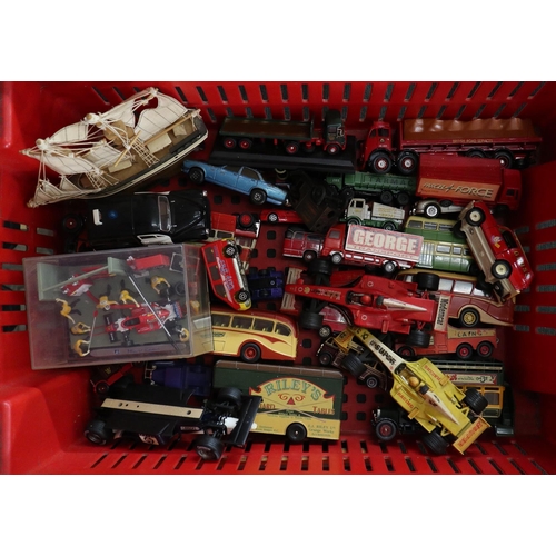 117 - Collection of loose, played with diecast vehicles