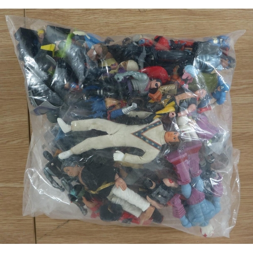 387 - Good collection of action figures and dolls