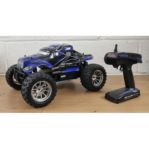 404 - RC nitro truck with controller - never used