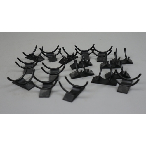 77 - Collection of medium and large model motorcycle stands
