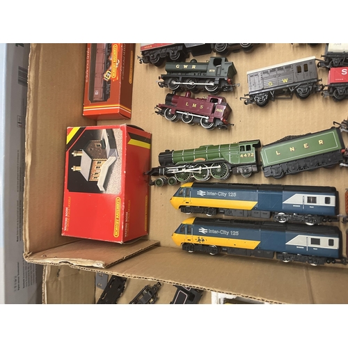 239 - Good collection of 00 gauge railway to include locomotives, rolling stock, track, accessories etc.