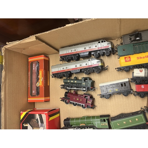 239 - Good collection of 00 gauge railway to include locomotives, rolling stock, track, accessories etc.