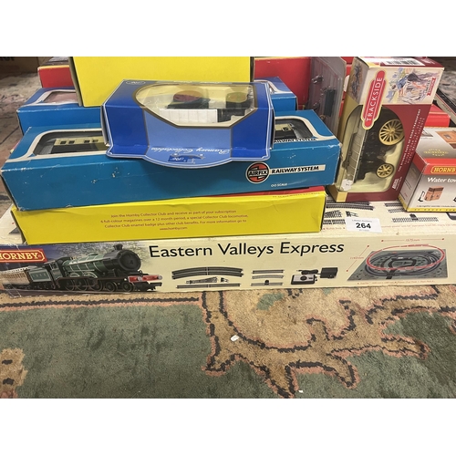 264 - Hornby ‘00’ gauge Eastern Valleys Express model railway set together with mostly boxed a... 