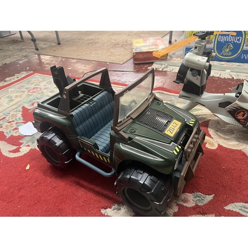 270 - Action Man jeep and gyrocoptor