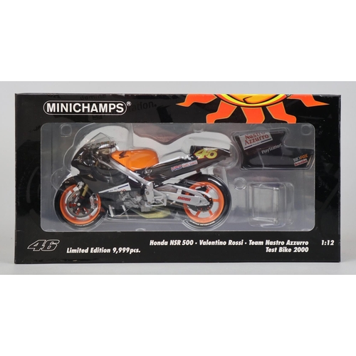 88 - Minichamps Valentino Rossi - Collection of 8 motorcycle models 2000-2001
