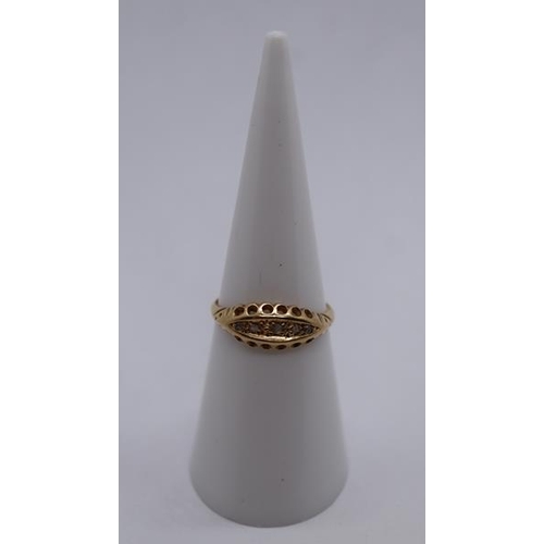 45 - 18ct gold 5 stone diamond ring - Size L
