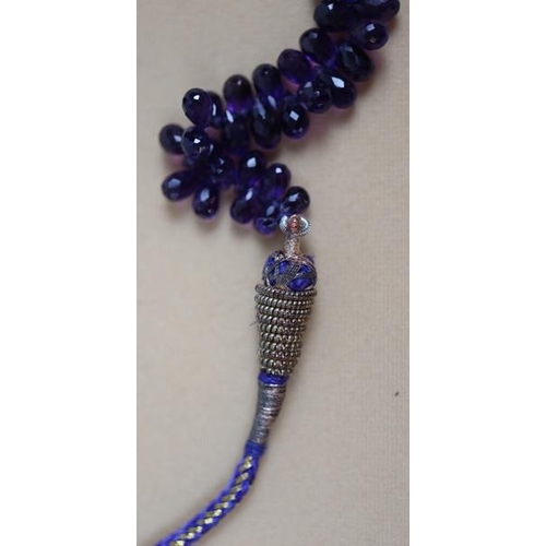 57 - African amethyst necklace - 154ct gem weight