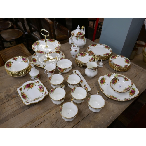 336 - Royal Albert Old Country Roses pattern tea service