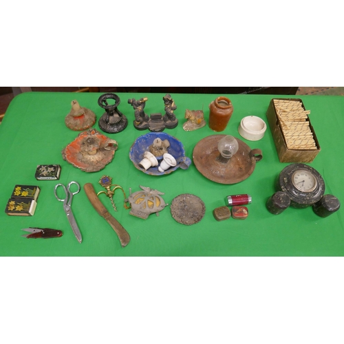 354 - Collectables to include serpentine mantle clock, AA badge etc.