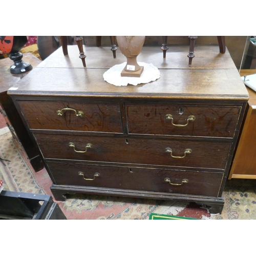 471 - Early oak chest of 2 of 4 drawers on bracket feet - Approx size: W: 107cm D: 65cm H: 87cm