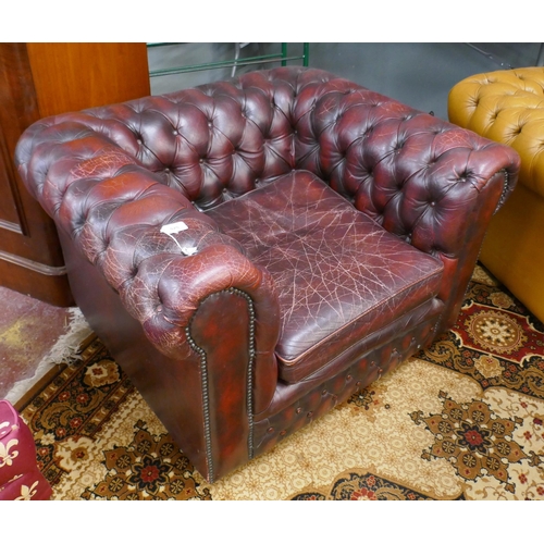 525 - Red square Chesterfield chair