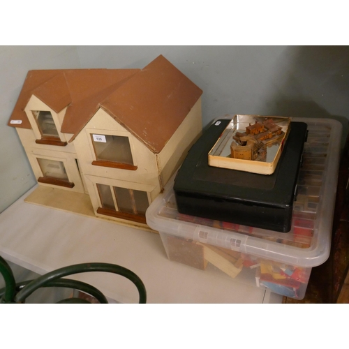 530 - Dolls house with dolls, furniture, clothes etc