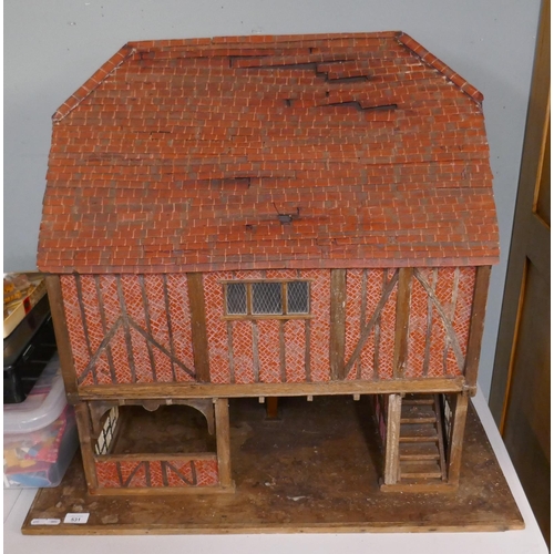 531 - Large period dolls house