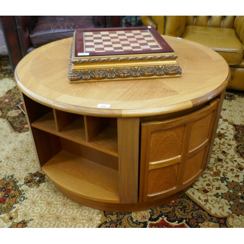 535 - Mid century circular coffee table by Nathan