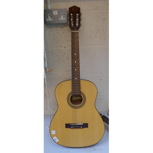 559 - Acoustic guitar