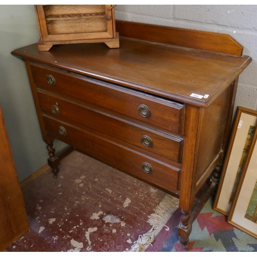 588 - Antique oak chest of 3 drawers - Approx size: W: 99cm D: 47cm H: 89cm