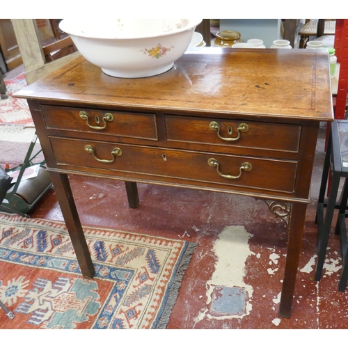 605 - Antique oak lowboy - Approx size: W: 80cm D: 50cm H: 74cm