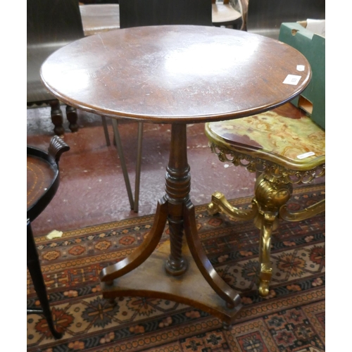 609 - Round early Victorian table