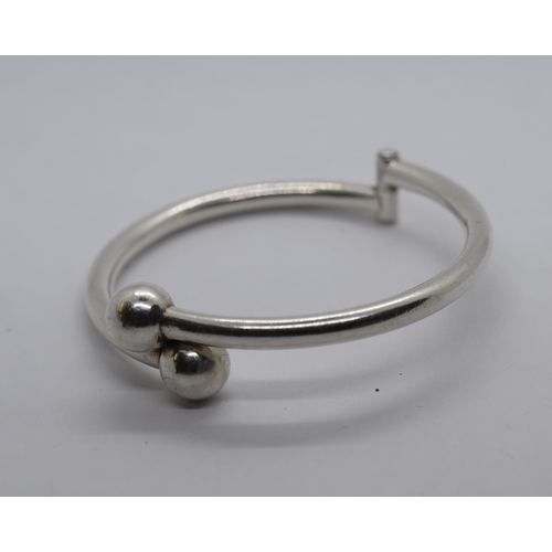 70 - Silver bangle