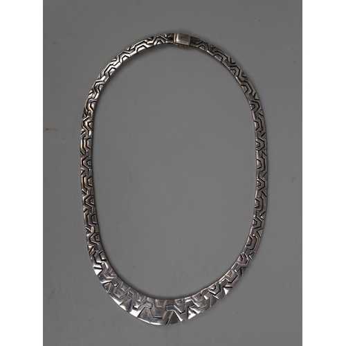 74 - Silver chocker