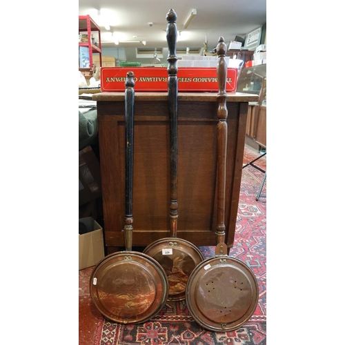 229 - Collection of metal ware to include pans