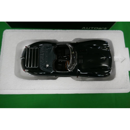 242 - Steve McQueen Autoart Jaguar XKSS 1956 1:18 diecast collectable model