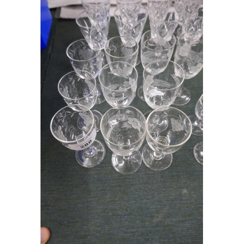 288 - Collection of glasses