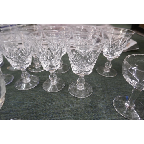 288 - Collection of glasses