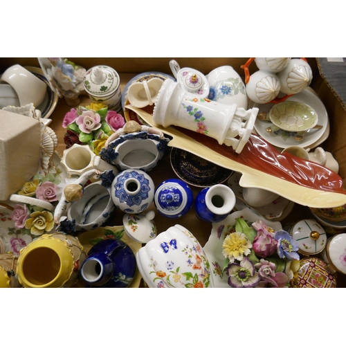 351 - Selection of Trinkets to include Shelley pin dishes