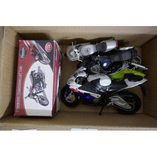 357 - Collection of mostly unboxed diecast vehicles to include motorbikes