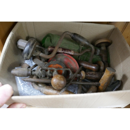 401 - Large collection of tradition woodworking tools circa 1940s/50s