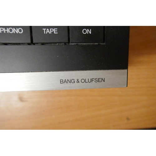 422 - Bang and Olufsen vintage hi-fi Beocentre 2002