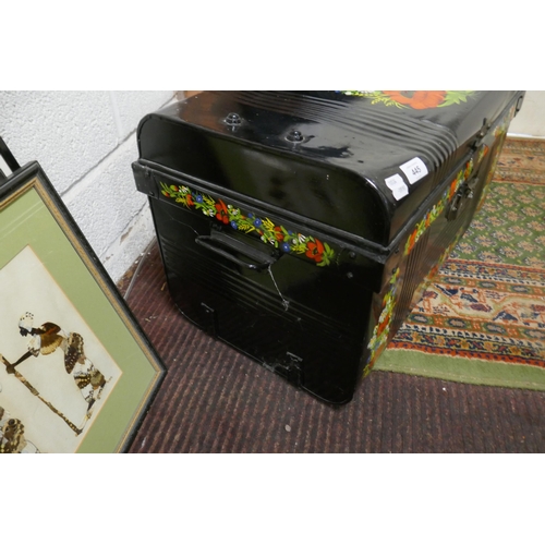 445 - Barge ware tin trunk