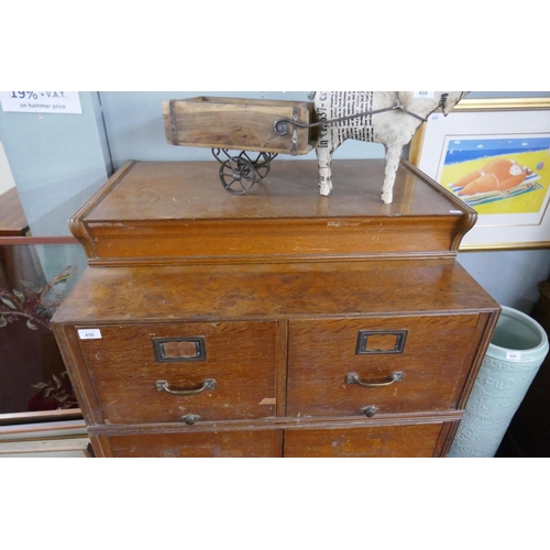 456 - Early 20thC oak filing cabinet in the style of Globe Wernicke - Approx size: W: 84cm D: 64cm H: 122c... 