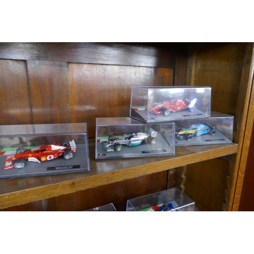 461 - Collection of Formula 1 model diecast cars in cases