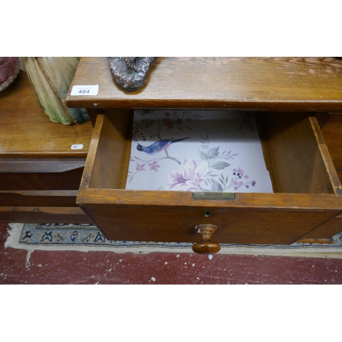 484 - Small 19thC oak chest of 2 over 2 drawers - Approx size: W: 77cm D: 47cm H: 84cm