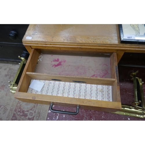 495 - Mid century oak desk - Approx size: W: 122cm D: 60cm H: 73cm