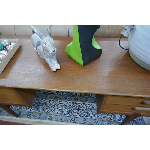 510 - Mid century teak desk/dressing chest - Approx size: W: 170cm D: 48cm H: 69cm