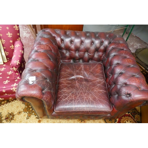 525 - Red square Chesterfield chair