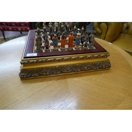 536 - Robin Hood chess set