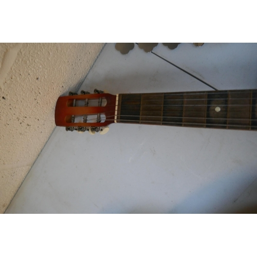 560 - Acoustic guitar