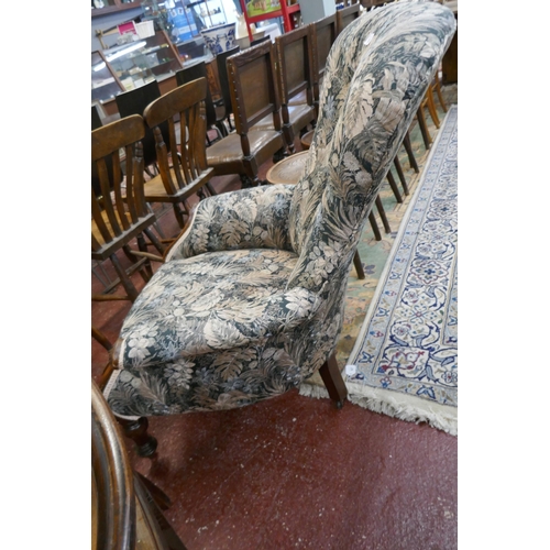 620 - Victorian button back armchair with William Morris style fabric