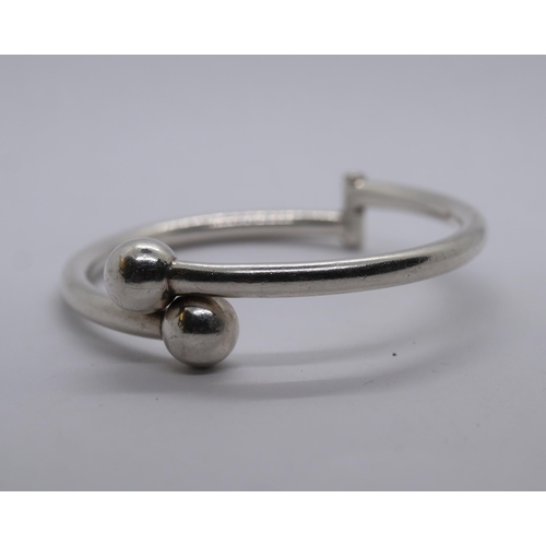 70 - Silver bangle