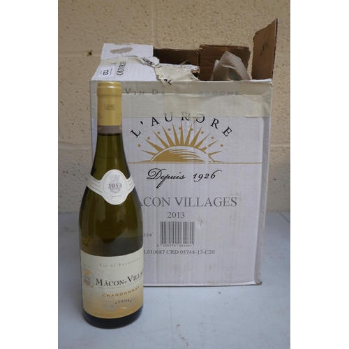 133 - 6 bottles of Chardonnay. Sold as seen, from a deceased estate, we do not know how they have be store... 