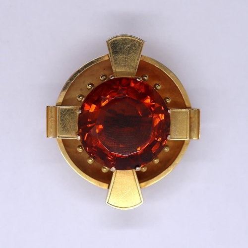 28 - Fine 19.5ct gold brooch set with citrine - Approx gross weight 16.8g