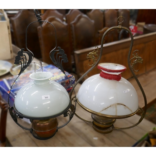 305 - 2 oil lamps