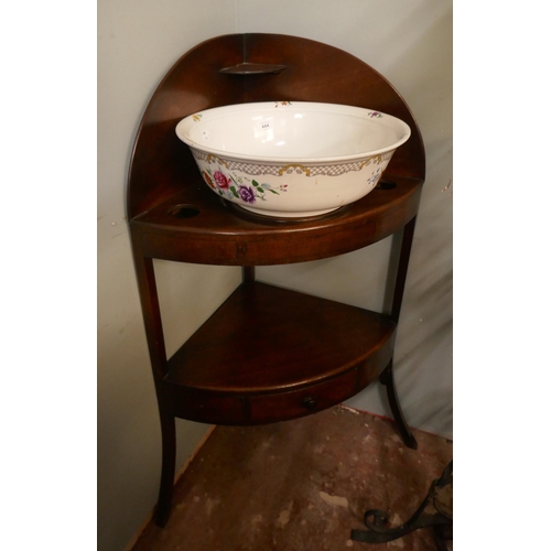 444 - Washstand with bowl